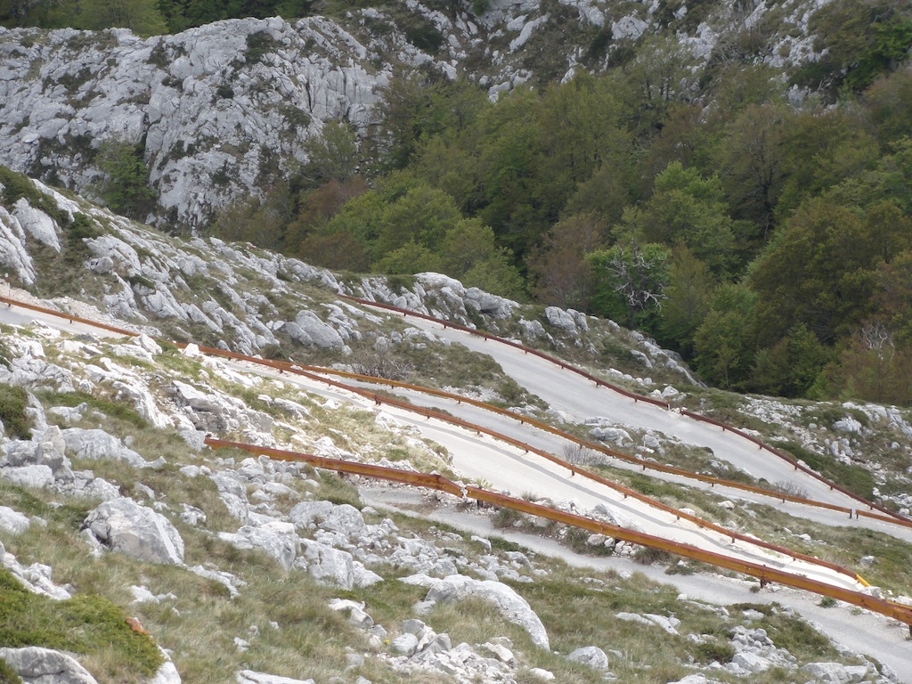 2 008